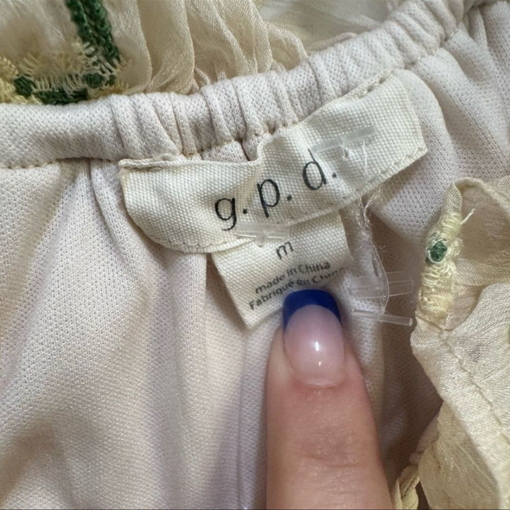 G.P.D. Cream Floral Embroidered Puff Sleeve Dress - Size Medium - Picture 3 of 5